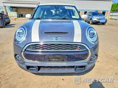 Piąte zdjęcie samochodu w środku: 2020 MINI COOPER S VIN:WMWXU9C03L2M30534 - miniatura