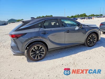 Trzecie zdjęcie samochodu z tyłu: 2026 LEXUS RX 350 F SPORT DESIGN VIN:2T2BAMCA0TC127077 - miniatura