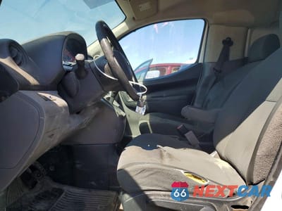 Zdjęcie 7 z 13 samochodu: 2015 NISSAN NV200 DELIVERY VAN VIN:3N6CM0KN4FK708616 - miniatura