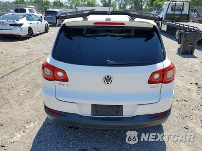 Zdjęcie 6 z 13 samochodu: 2010 VOLKSWAGEN TIGUAN S VIN:WVGAV7AX5AW531845 - miniatura