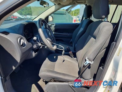 Zdjęcie 7 z 13 samochodu: 2012 JEEP COMPASS SPORT VIN:1C4NJDBB1CD520455 - miniatura