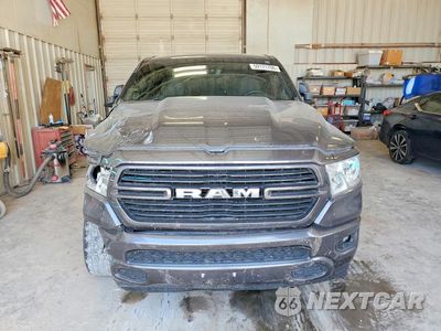 Piąte zdjęcie samochodu w środku: 2021 RAM 1500 BIG HORN/LONE STAR VIN:1C6SRFBT5MN784782 - miniatura