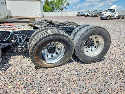 Zdjęcie 13 z 13 samochodu: 2026 PETERBILT 567 SEMI TRUCK VIN:1XPCD49X4TD796045 - miniatura