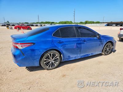 Trzecie zdjęcie samochodu z tyłu: 2018 TOYOTA CAMRY SE VIN:4T1B11HK1JU068783 - miniatura