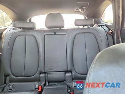 Zdjęcie 10 z 13 samochodu: 2016 BMW X1 VIN:WBXHT3Z35G4A49177 - miniatura