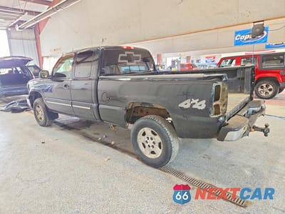 Drugie zdjęcie samochodu z przodu: 2005 CHEVROLET SILVERADO K1500 VIN:1GCEK19B35E240163 - miniatura