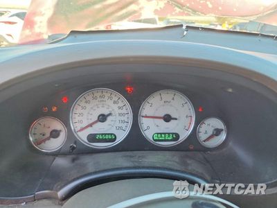 Zdjęcie 9 z 13 samochodu: 2005 CHRYSLER TOWN & COUNTRY LIMITED VIN:2C8GP64L75R240689 - miniatura