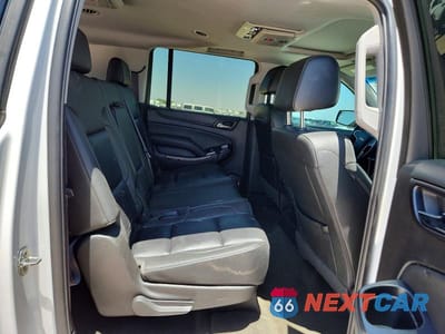 Zdjęcie 11 z 14 samochodu: 2016 CHEVROLET SUBURBAN C1500 LT VIN:1GNSCHKC3GR143530 - miniatura