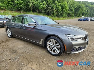 Czwarte zdjęcie samochodu z boku: 2017 BMW 750 XI VIN:WBA7F2C56HG422399 - miniatura