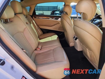 Zdjęcie 10 z 12 samochodu: 2017 HYUNDAI GENESIS VIN:KMHGN4JEXHU191217 - miniatura