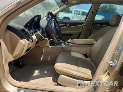 Zdjęcie 7 z 12 samochodu: 2011 MERCEDES-BENZ C VIN:WDDGF8BB7BR145650 - miniatura
