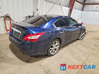 Trzecie zdjęcie samochodu z tyłu: 2010 NISSAN MAXIMA 3.5 S VIN:1N4AA5AP3AC852309 - miniatura