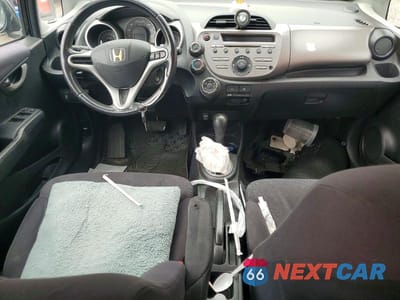 Zdjęcie 8 z 12 samochodu: 2011 HONDA FIT SPORT VIN:JHMGE8H54BS004976 - miniatura