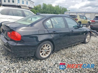 Trzecie zdjęcie samochodu z tyłu: 2011 BMW 328 XI SULEV VIN:WBAPK5C52BA658006 - miniatura