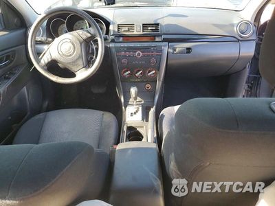 Zdjęcie 8 z 12 samochodu: 2008 MAZDA 3 I VIN:JM1BK32FX81137281 - miniatura