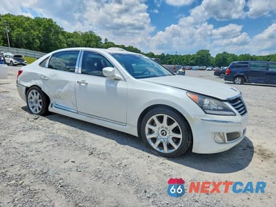 Czwarte zdjęcie samochodu z boku: 2013 HYUNDAI EQUUS SIGNATURE VIN:KMHGH4JH3DU058133 - miniatura