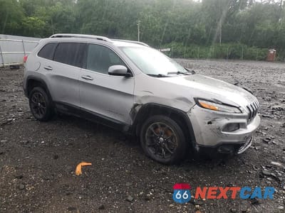 Czwarte zdjęcie samochodu z boku: 2016 JEEP CHEROKEE LATITUDE VIN:1C4PJLCB9GW347022 - miniatura