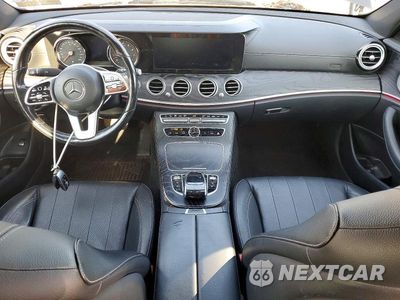 Zdjęcie 8 z 12 samochodu: 2019 MERCEDES-BENZ E 300 4MATIC VIN:WDDZF4KB0KA576055 - miniatura