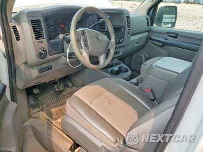 Zdjęcie 8 z 13 samochodu: 2020 NISSAN NV 2500 HD SV CARGO VIN:1N6BF0LY1LN806894 - miniatura