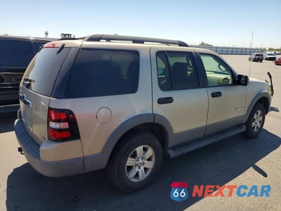 Trzecie zdjęcie samochodu z tyłu: 2006 FORD EXPLORER XLT VIN:1FMEU73E26UB58802 - miniatura