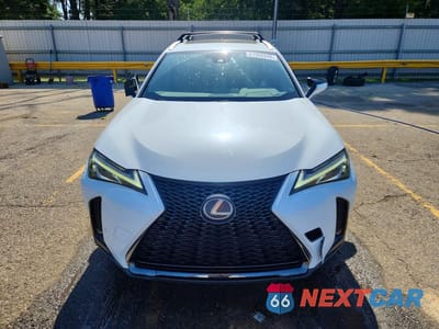 Piąte zdjęcie samochodu w środku: 2019 LEXUS UX 200 VIN:JTHY3JBH7K2010131 - miniatura