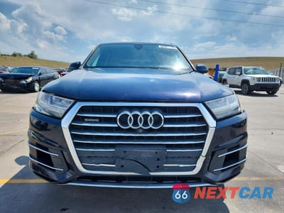 Piąte zdjęcie samochodu w środku: 2017 AUDI Q7 PREMIUM PLUS VIN:WA1LAAF78HD025442 - miniatura