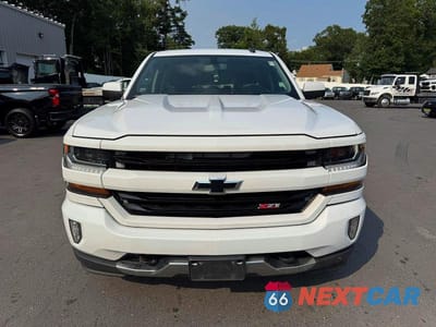Piąte zdjęcie samochodu w środku: 2017 CHEVROLET SILVERADO K1500 LT VIN:1GCVKREC1HZ142730 - miniatura