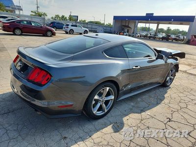 Trzecie zdjęcie samochodu z tyłu: 2017 FORD MUSTANG VIN:1FA6P8TH8H5219881 - miniatura