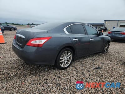 Trzecie zdjęcie samochodu z tyłu: 2011 NISSAN MAXIMA 3.5 S VIN:1N4AA5AP4BC833995 - miniatura