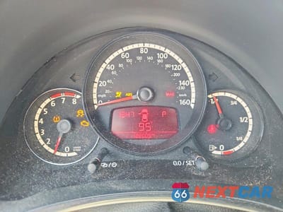 Zdjęcie 9 z 12 samochodu: 2014 VOLKSWAGEN BEETLE VIN:3VWFP7AT6EM604032 - miniatura