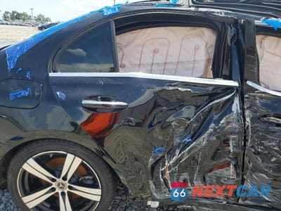 Zdjęcie 10 z 12 samochodu: 2025 MERCEDES-BENZ C 300 VIN:W1KAF4GB0SR247783 - miniatura