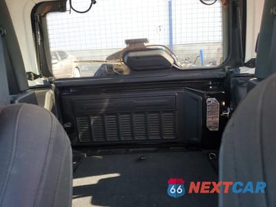 Zdjęcie 10 z 13 samochodu: 2019 JEEP WRANGLER SPORT VIN:1C4GJXAG8KW618117 - miniatura