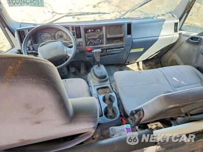 Zdjęcie 8 z 14 samochodu: 2020 ISUZU NPR - BOX TRUCK VIN:54DB4J1B9LS803722 - miniatura
