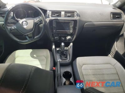 Zdjęcie 8 z 12 samochodu: 2016 VOLKSWAGEN JETTA SPORT VIN:3VWD17AJ0GM399236 - miniatura