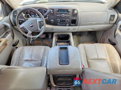 Zdjęcie 8 z 12 samochodu: 2011 GMC SIERRA K1500 SLE VIN:3GTP2VE34BG360797 - miniatura