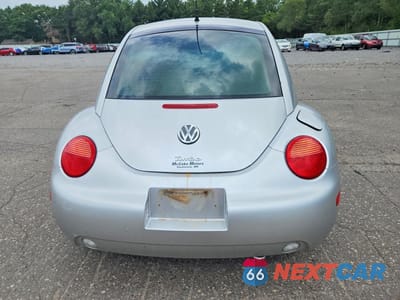 Zdjęcie 6 z 12 samochodu: 2001 VOLKSWAGEN NEW BEETLE GLX VIN:3VWDC21C41M402757 - miniatura