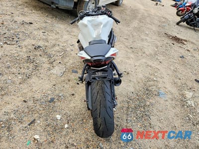 Czwarte zdjęcie samochodu z boku: 2025 KAWASAKI ZX636 K VIN:JKBZXJJ11SA021605 - miniatura