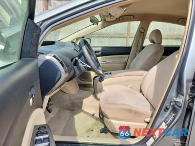 Zdjęcie 7 z 12 samochodu: 2004 TOYOTA PRIUS BASE VIN:JTDKB22U440109243 - miniatura