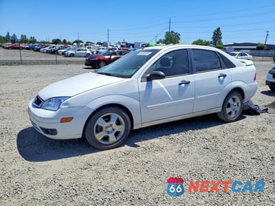 2015 FORD FOCUS 1FAFP34N95W278807 - główne zdjęcie licytacji z USA - miniatura
