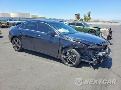Czwarte zdjęcie samochodu z boku: 2022 MERCEDES-BENZ A 220 VIN:W1K3G4EBXNJ365478 - miniatura