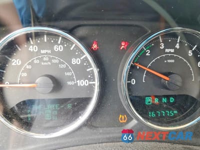 Zdjęcie 9 z 13 samochodu: 2017 JEEP WRANGLER UNLIMITED SAHARA VIN:1C4BJWEGXHL524989 - miniatura