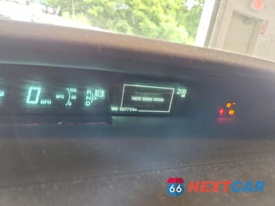 Zdjęcie 9 z 13 samochodu: 2011 TOYOTA PRIUS THREE VIN:JTDKN3DUXB0313343 - miniatura