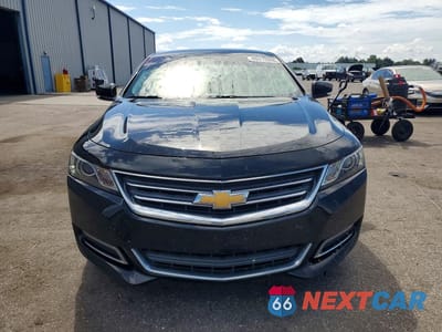 Piąte zdjęcie samochodu w środku: 2018 CHEVROLET IMPALA LT VIN:2G1105S31J9115537 - miniatura
