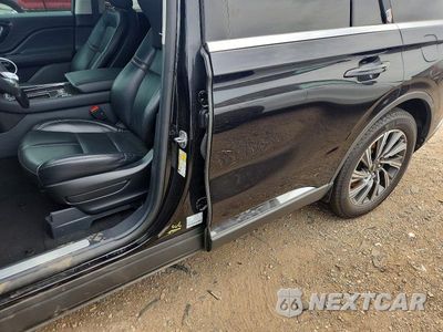Zdjęcie 12 z 13 samochodu: 2025 LINCOLN AVIATOR VIN:5LM5J0XC9SGL22478 - miniatura