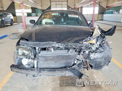 Piąte zdjęcie samochodu w środku: 2015 CHRYSLER 300 S VIN:2C3CCAGG6FH818564 - miniatura