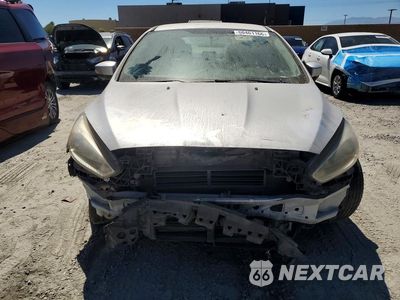 Piąte zdjęcie samochodu w środku: 2016 FORD FOCUS SE VIN:1FADP3F27GL286497 - miniatura