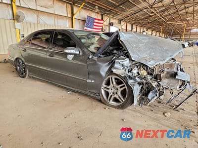 Czwarte zdjęcie samochodu z boku: 2006 MERCEDES-BENZ S 500 VIN:WDBNG75J96A482383 - miniatura