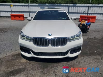 Piąte zdjęcie samochodu w środku: 2016 BMW 750 XI VIN:WBA7F2C57GG419395 - miniatura