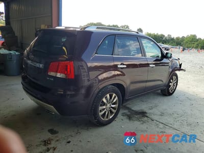 Trzecie zdjęcie samochodu z tyłu: 2011 KIA SORENTO SX VIN:5XYKW4A27BG095037 - miniatura