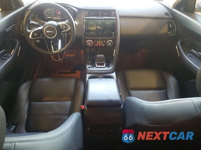 Zdjęcie 8 z 13 samochodu: 2022 JAGUAR E-PACE SE VIN:SADFP2FX7N1029698 - miniatura